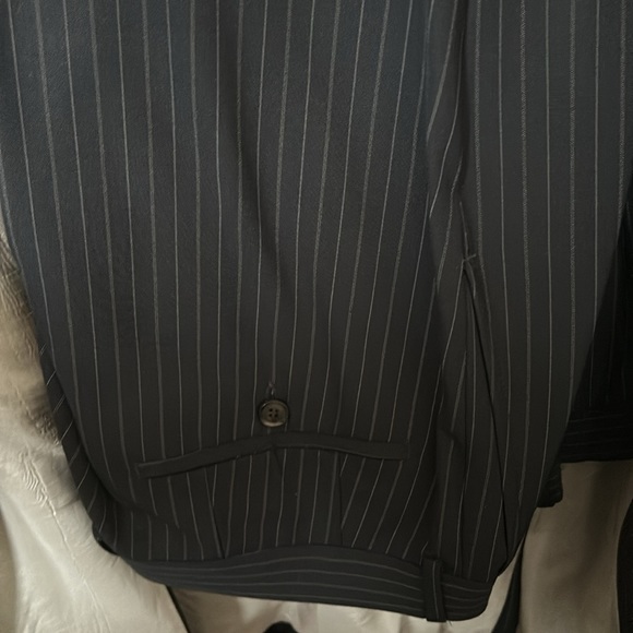 Hugo Boss suit size 48 - Picture 5 of 5